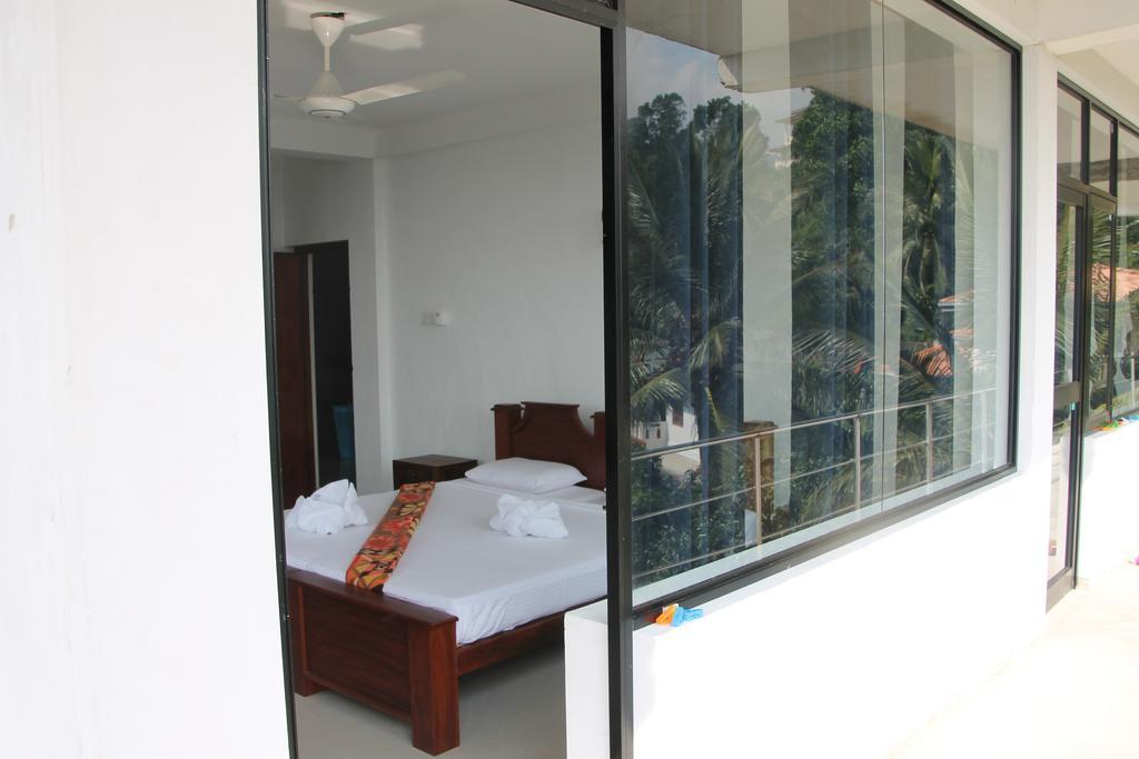 Pure Nature Hotel Kandy Room photo