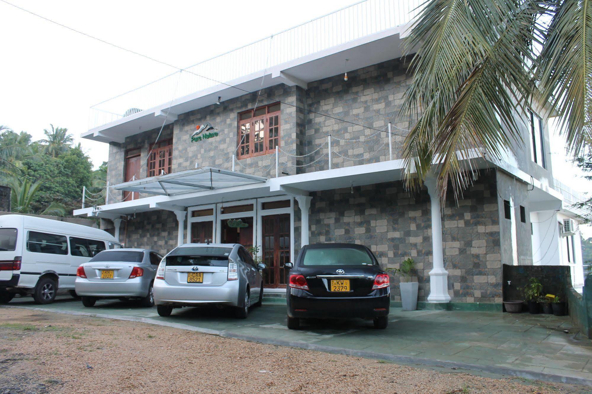 Pure Nature Hotel Kandy Exterior photo